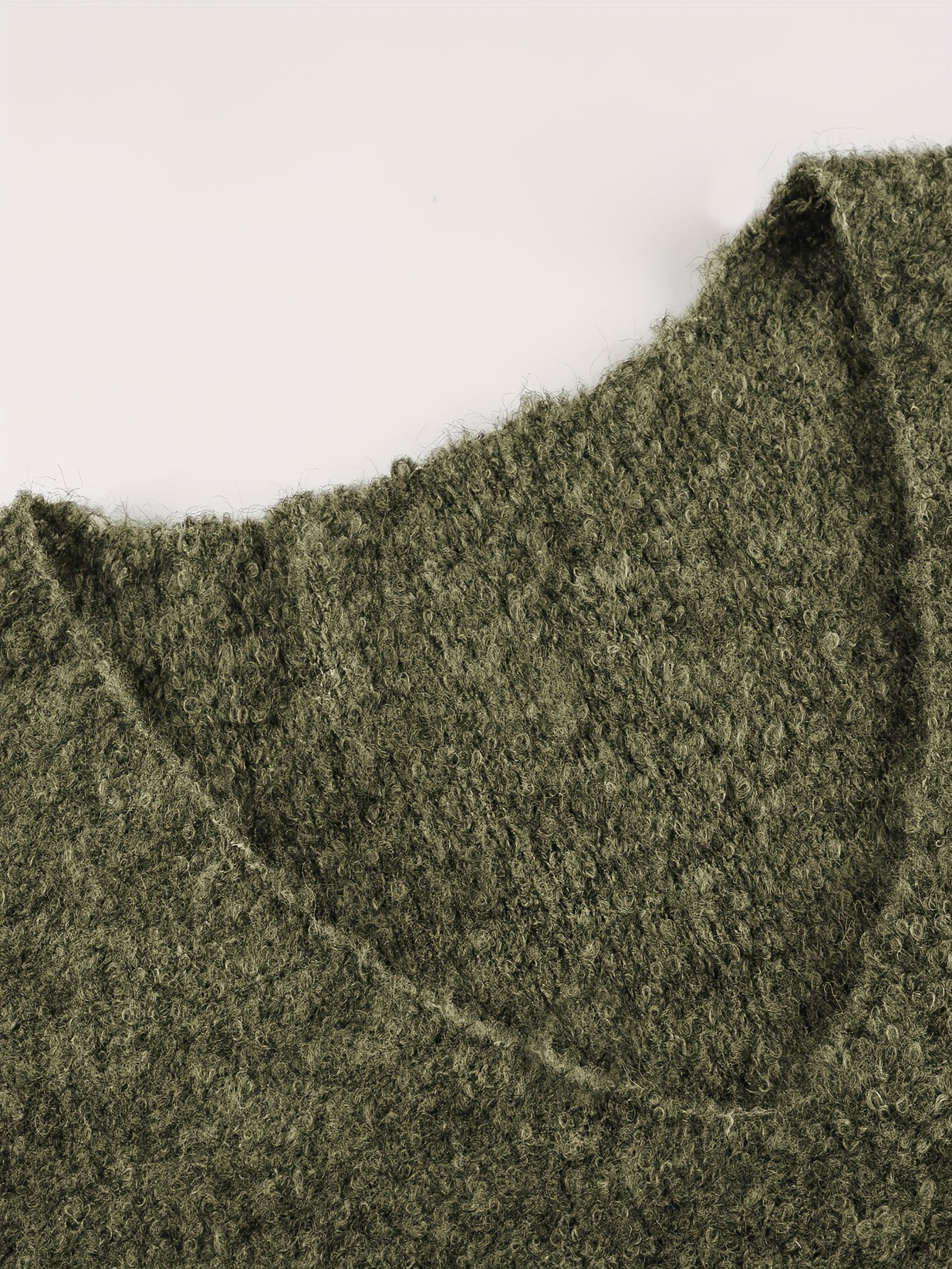 Plus Size V-Neck Heart-Pattern Pullover Sweater – Loose Oversized Knit for Fall/Winter
